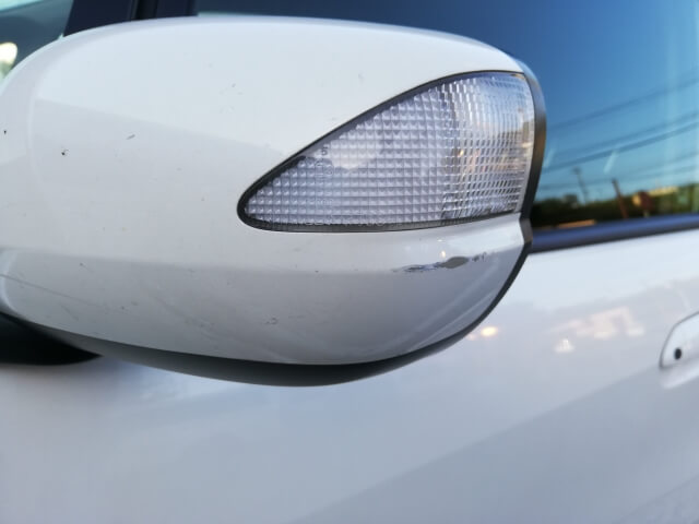 車の擦り傷修理にかかる料金の相場は？